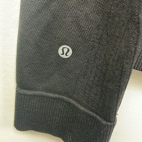Lululemon Men’s Engineered Warmth 1/2 Zip Black size Large - Picture 7 of 11